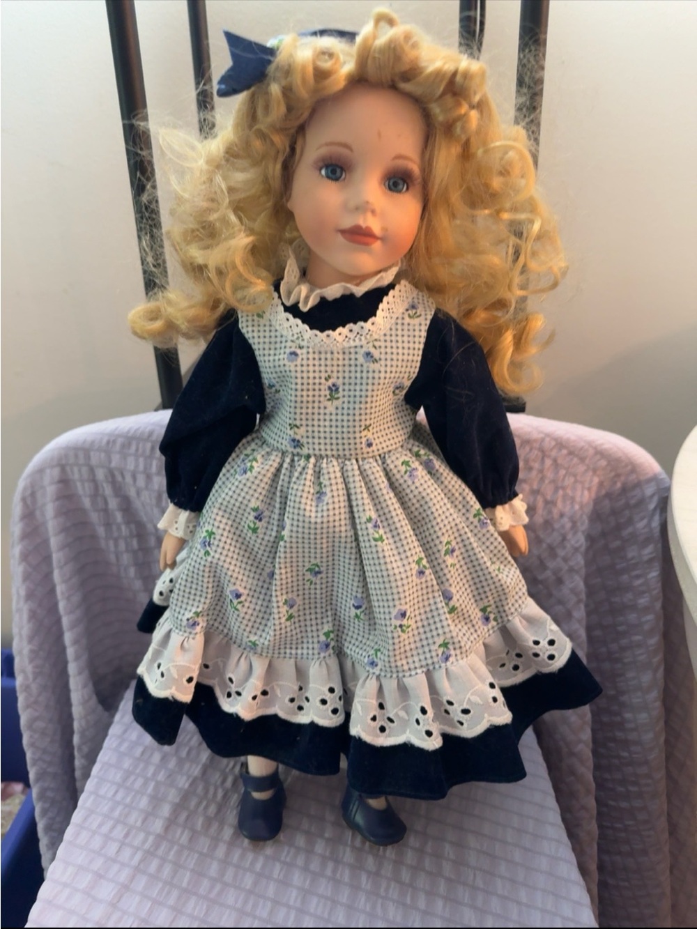 Seymour Mann Connoisseur Collection Porcelain Doll (1998)